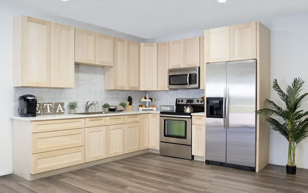 Versa Shaker cabinet collection
