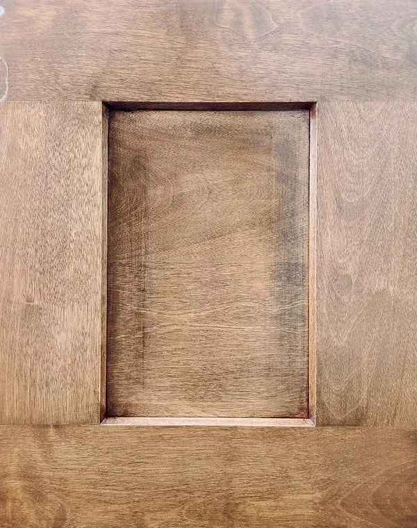 Detail of Versa Shaker shaker door in dark maple tone
